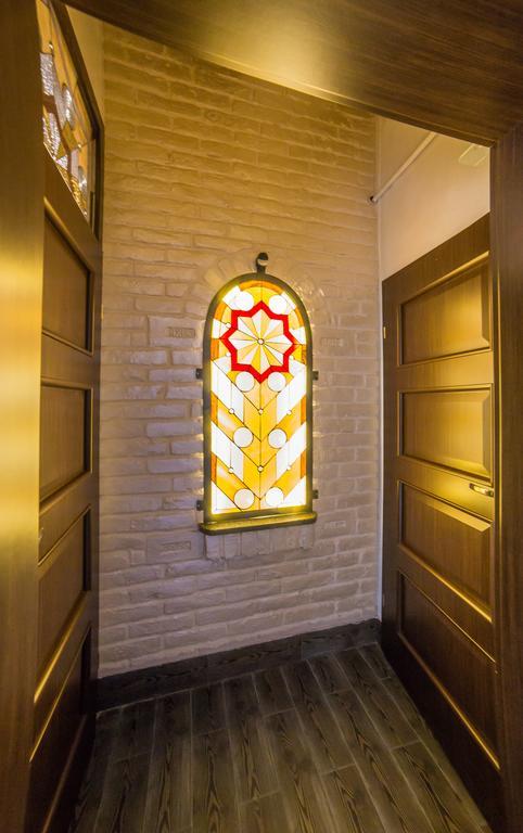 Apartment On Valova 16-2- 2 Minutes To Market Square Lviv Exterior photo